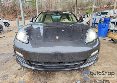 2012 Porsche Panamera 2 z USA, uszkodzony, nr VIN WP0AA2A7XCL019103